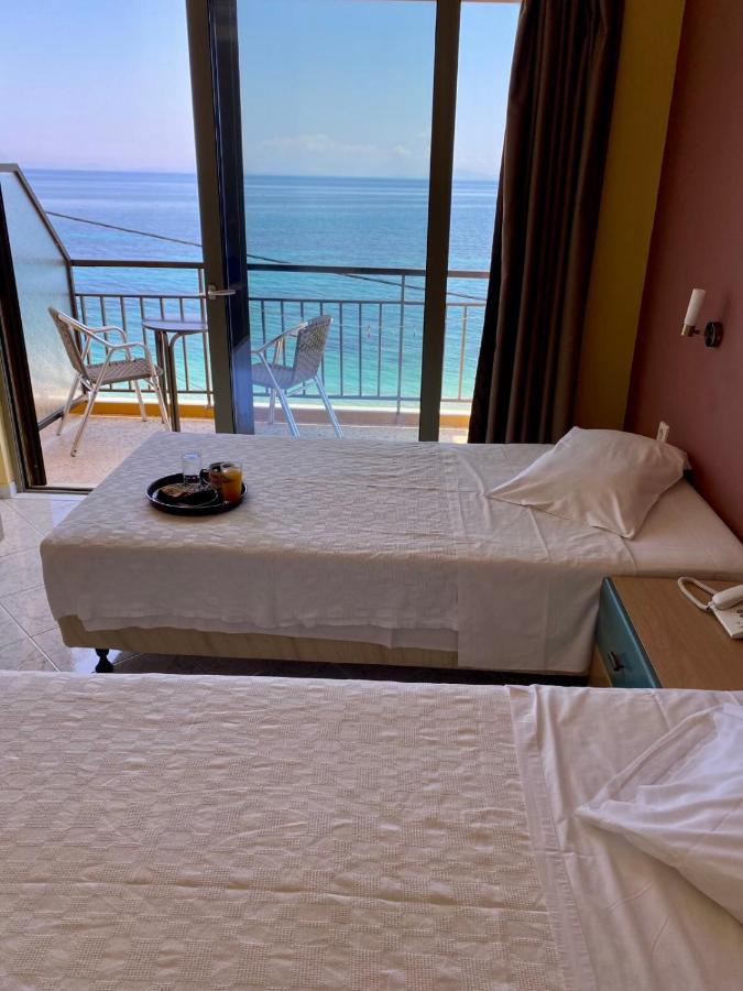 Riviera Hotel Poros  Extérieur photo