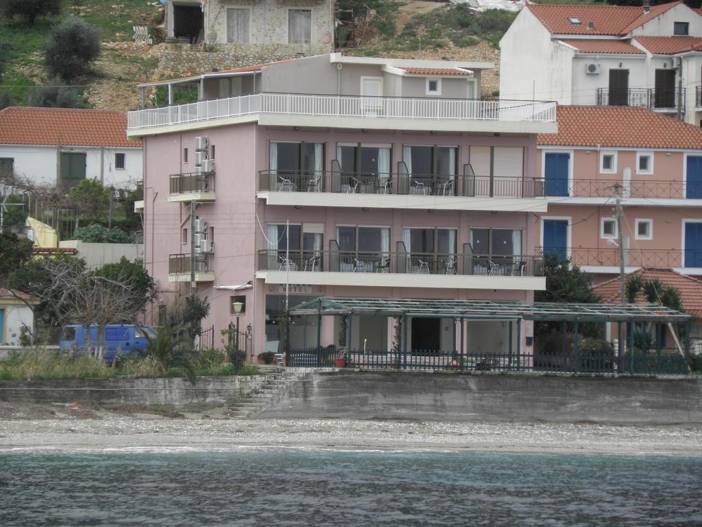 Riviera Hotel Poros  Extérieur photo